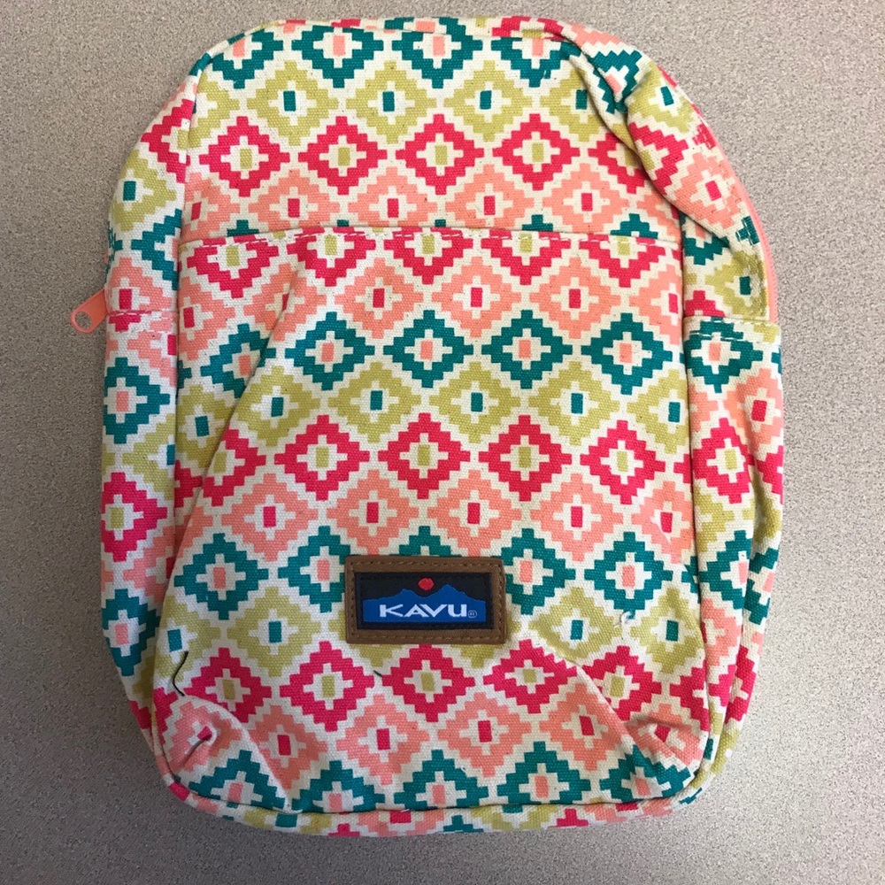 🎁NWT KAVU Forlynne Convertible Crossbody/Backpack